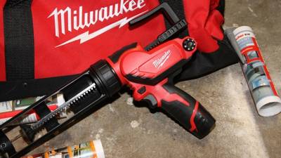 Pistolet à mastic Milwaukee M12 PCG 310C-201B