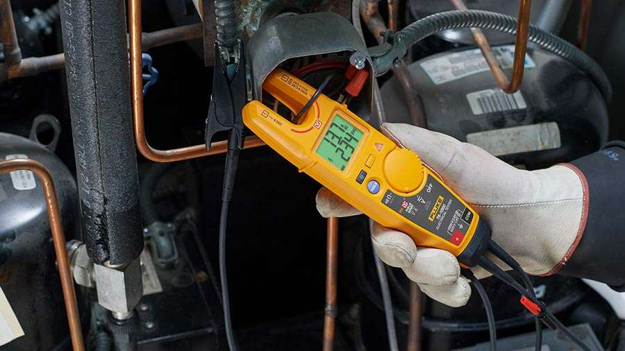 Testeur électrique T6-1000 FLUKE : mesurer la tension jusqu'à 1000 V AC en  toute sécurité - Zone Outillage